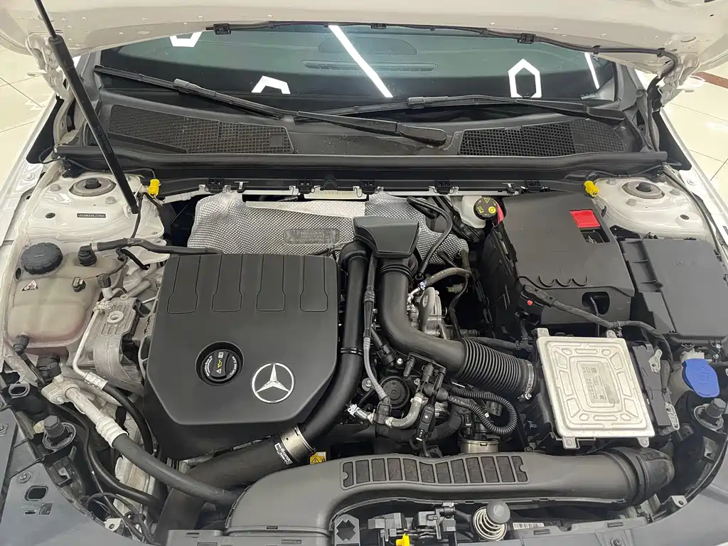 Mercedes-Benz A-Class 2022 — фото 21