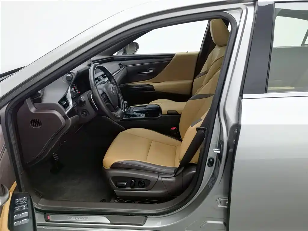Lexus ES 2021 — фото 10