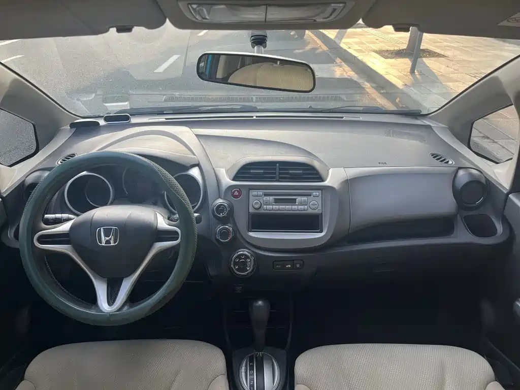 Honda Fit 2013 — фото 17