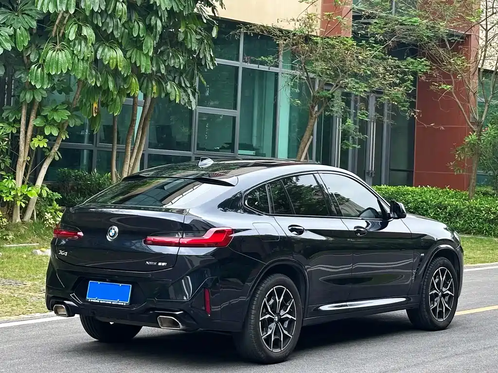 BMW X4 2022 — фото 6