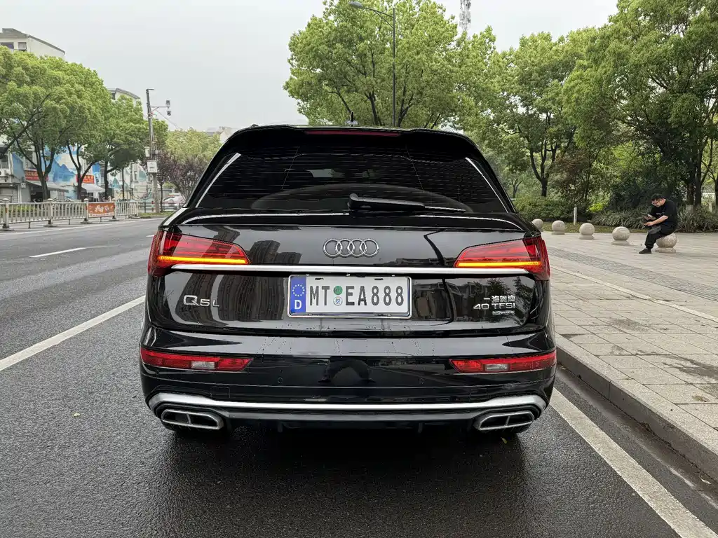 Audi Q5L 2022 — фото 9