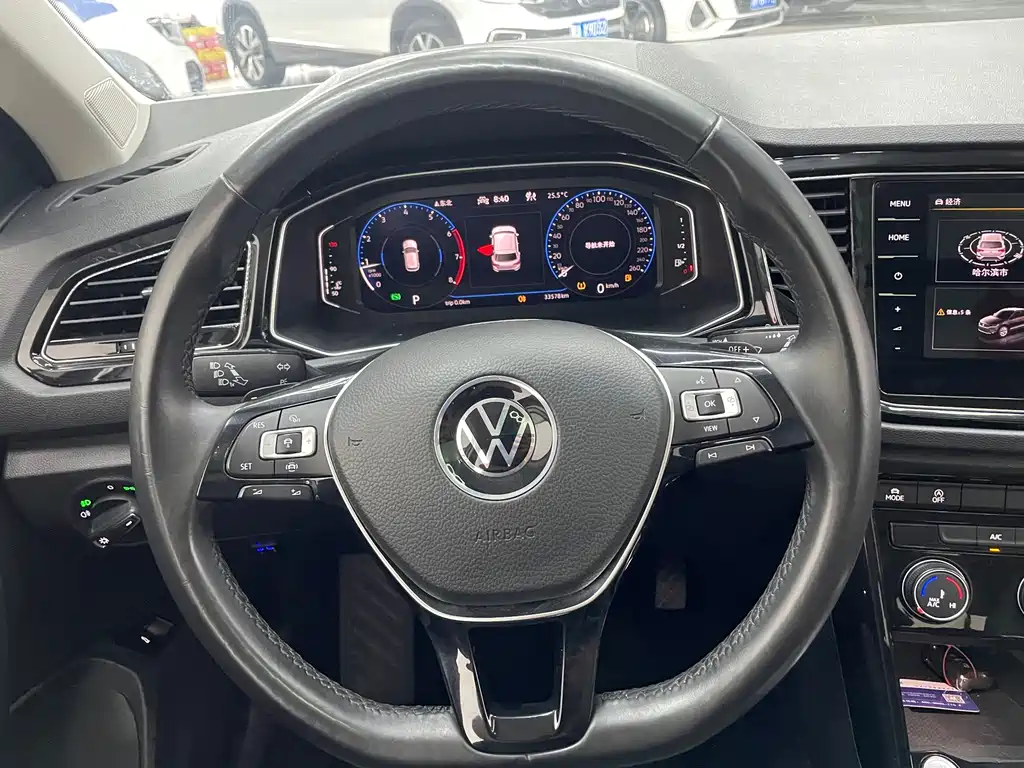 Volkswagen T-Roc 2022 — фото 10