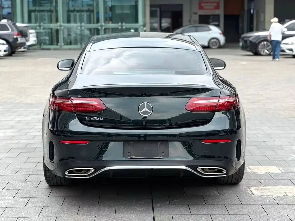 Mercedes-Benz E-Class 2023 — фото 8