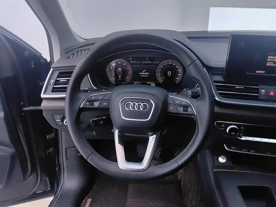 Audi Q5L 2023 — фото 15