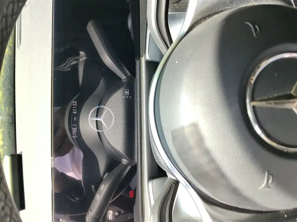 Mercedes-Benz GLB 2023 — фото 12