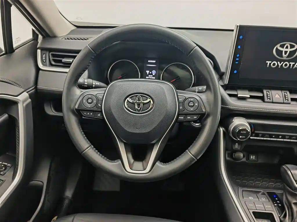 Toyota Wildlander 2022 — фото 11