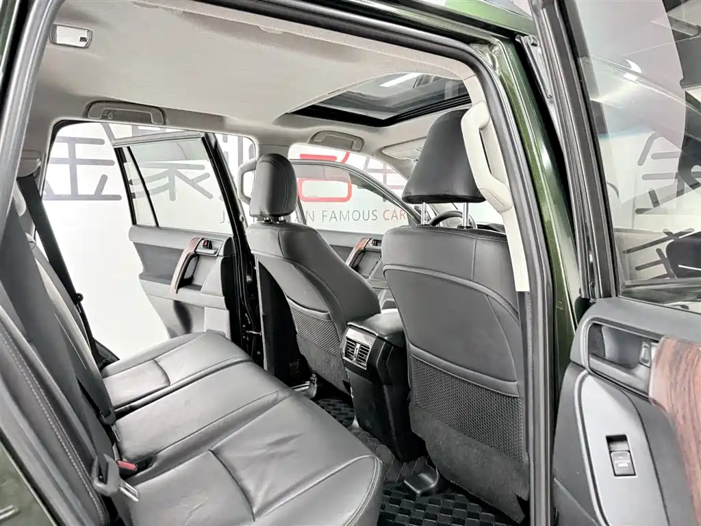 Toyota Prado 2015 — фото 15