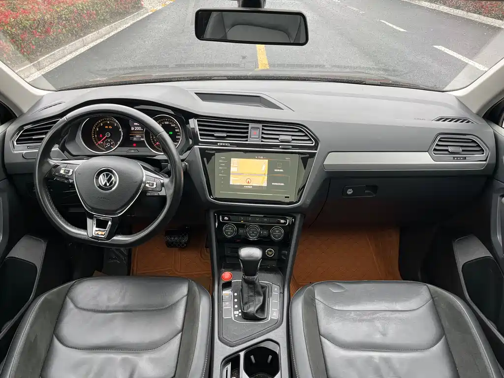 Volkswagen Tiguan L 2021 — фото 6