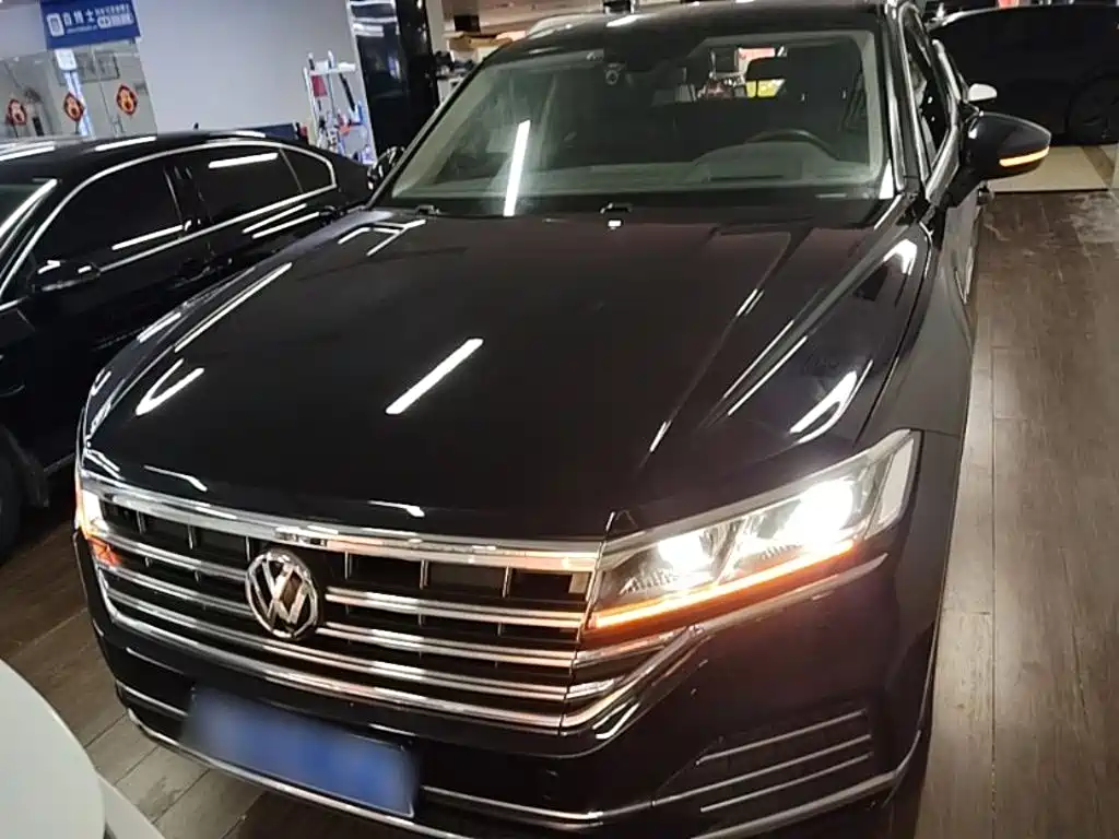 Volkswagen Touareg 2019 — фото 3