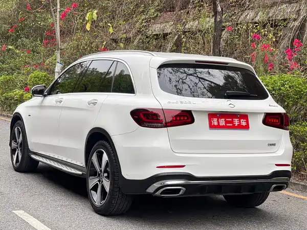 Mercedes-Benz GLC 2023