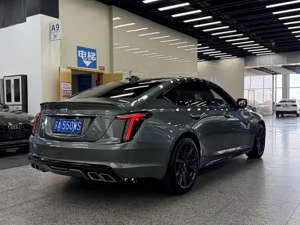 Cadillac CT5 2023