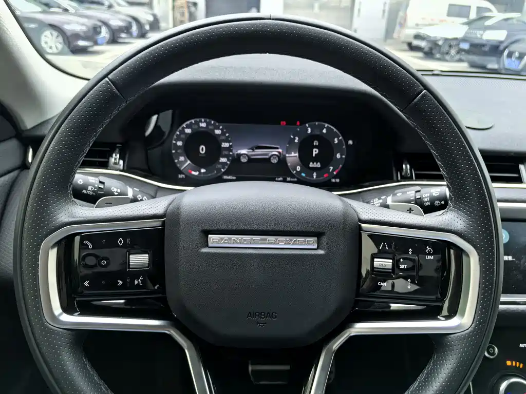 Land Rover Evoque 2024 — фото 12