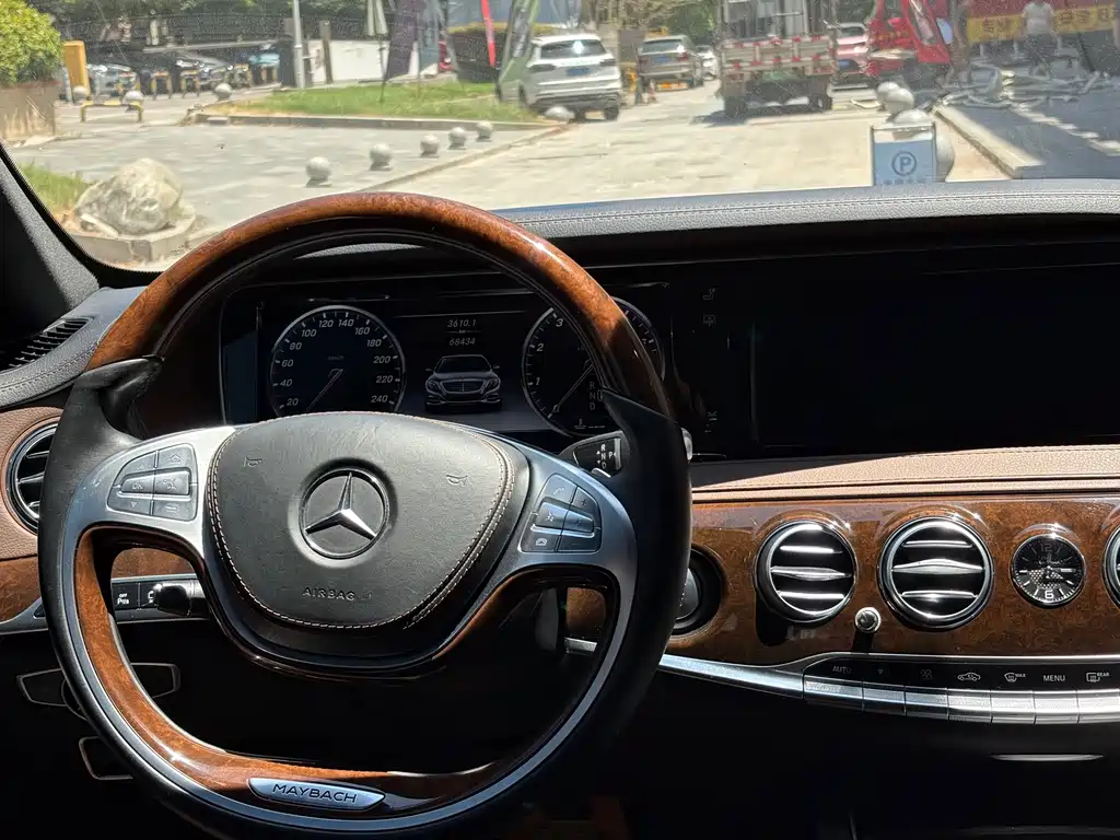 Mercedes-Benz Maybach S-Class 2016 — фото 12