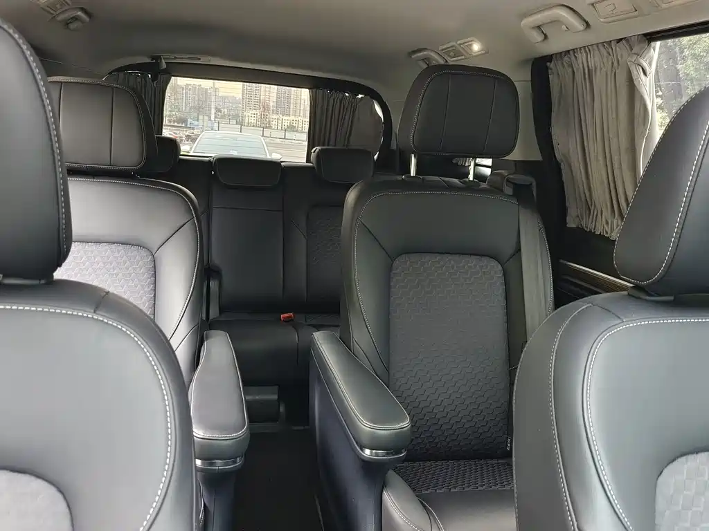 GAC Motor Trumpchi M8 2022 — фото 8