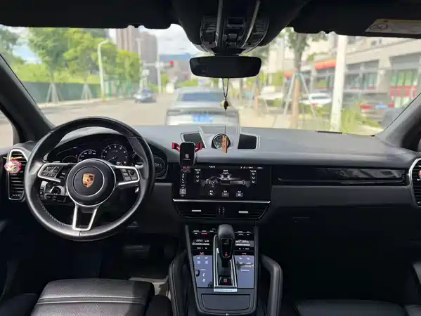 Porsche Cayenne 2019