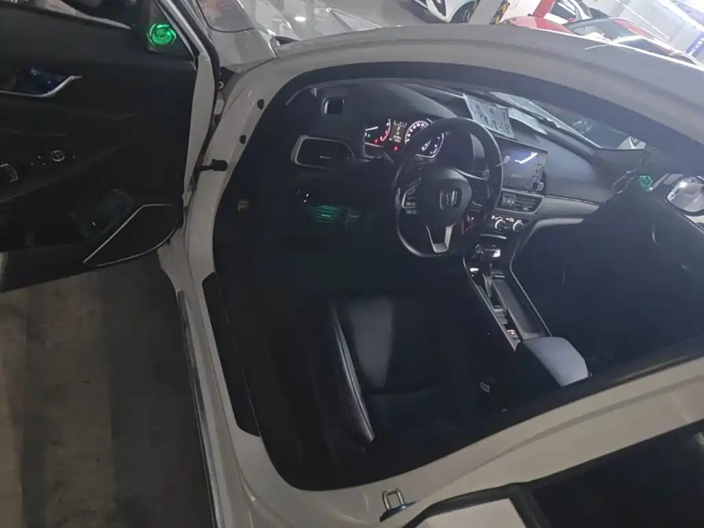 Honda Inspire 2020 — фото 16