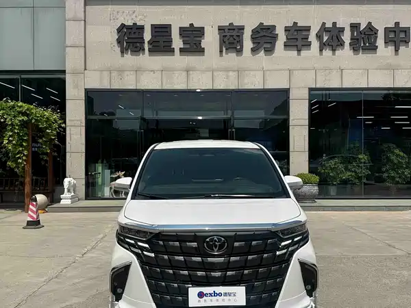Toyota Alphard 2024
