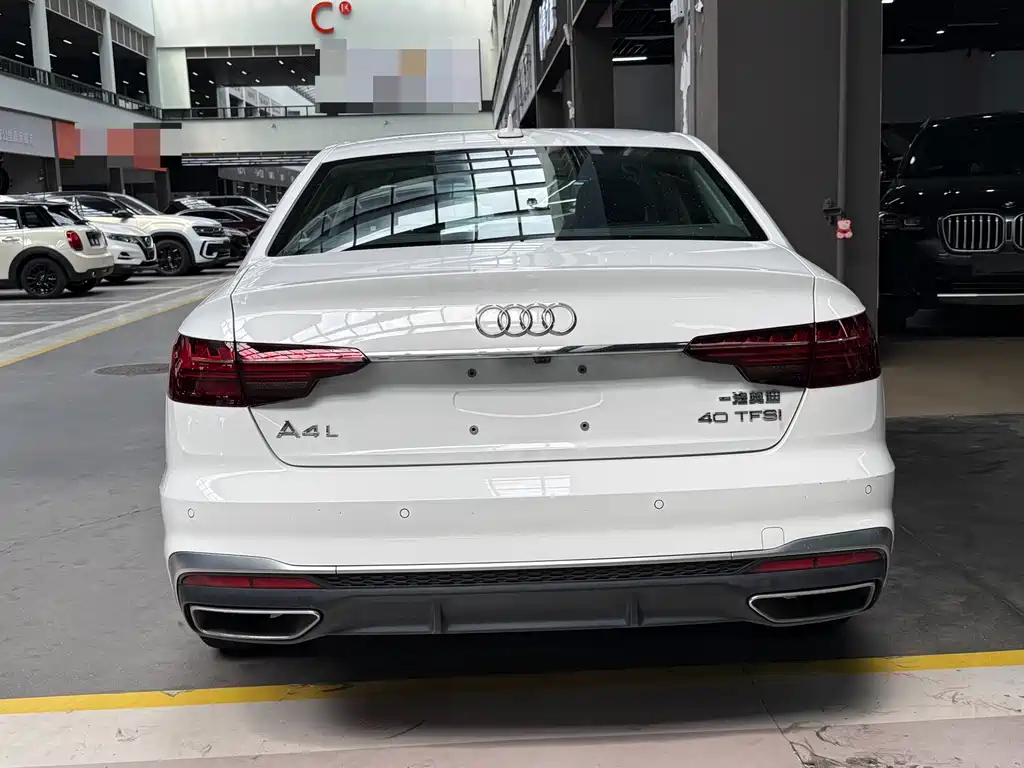 Audi A4L 2025 — фото 16