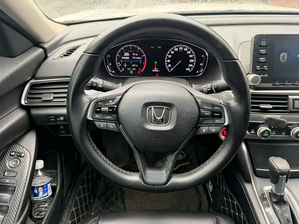 Honda Accord 2019 — фото 8