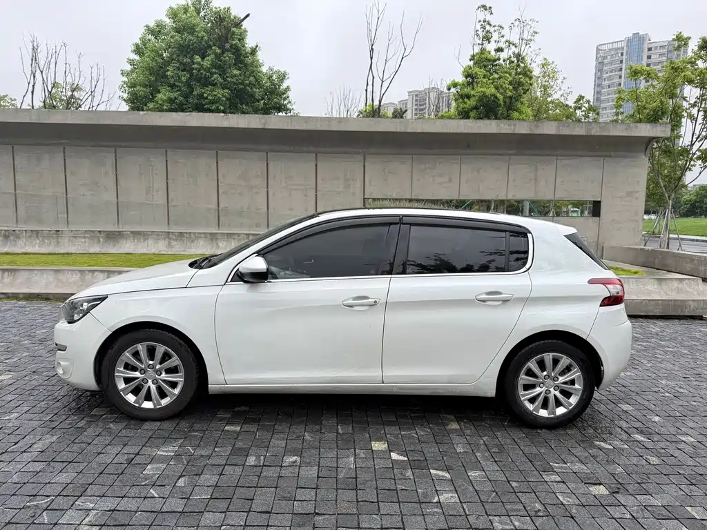 Peugeot 308S 2015 — фото 15