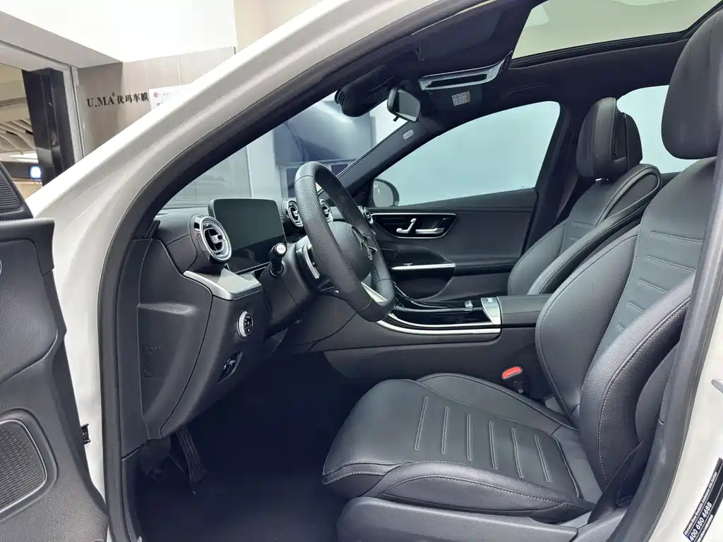 Mercedes-Benz C-Class 2024 — фото 10