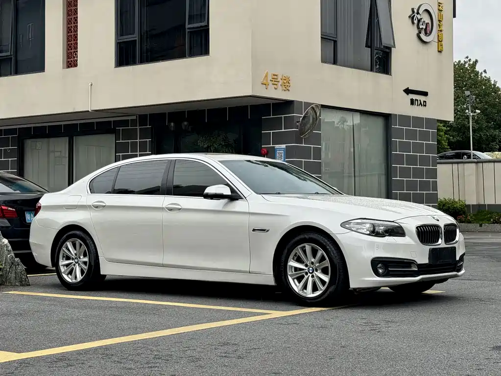 BMW 5 Series 2016