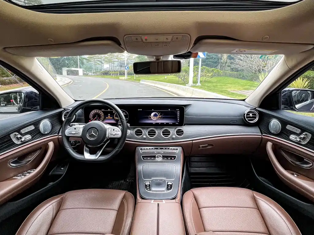 Mercedes-Benz E-Class 2020 — фото 11