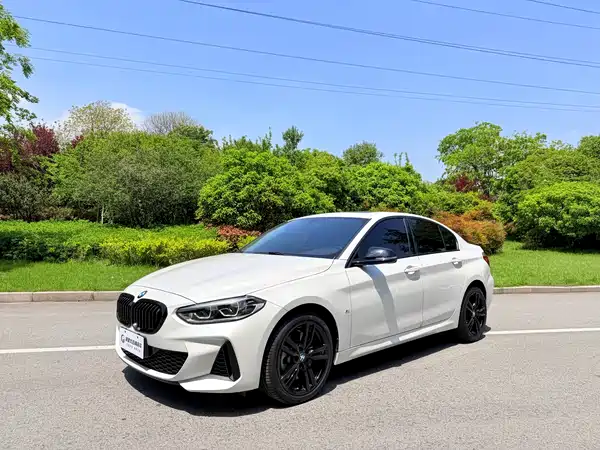 BMW 1 Series 2023