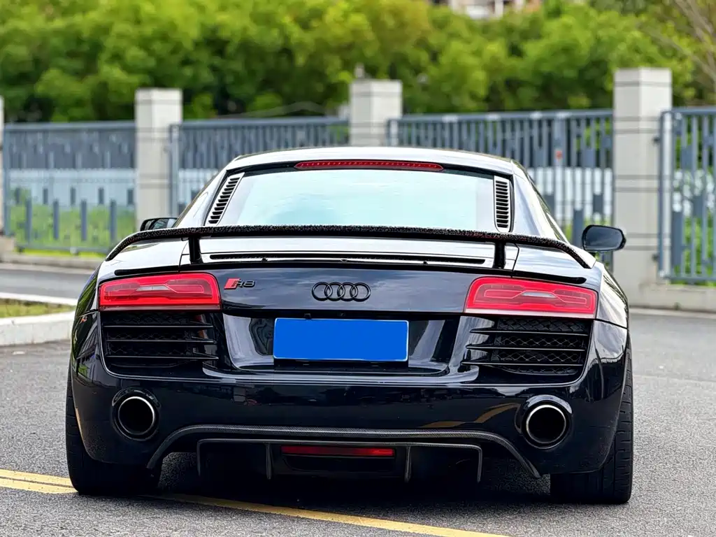 Audi R8 2017 — фото 6