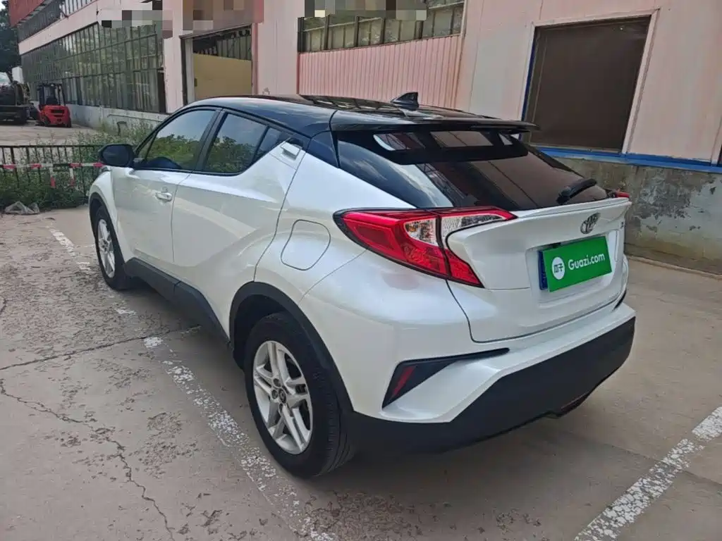 Toyota C-HR 2021 — фото 23