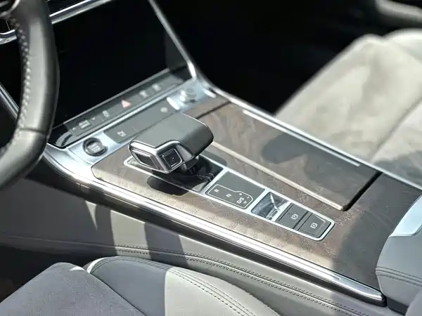 Audi A6L 2020