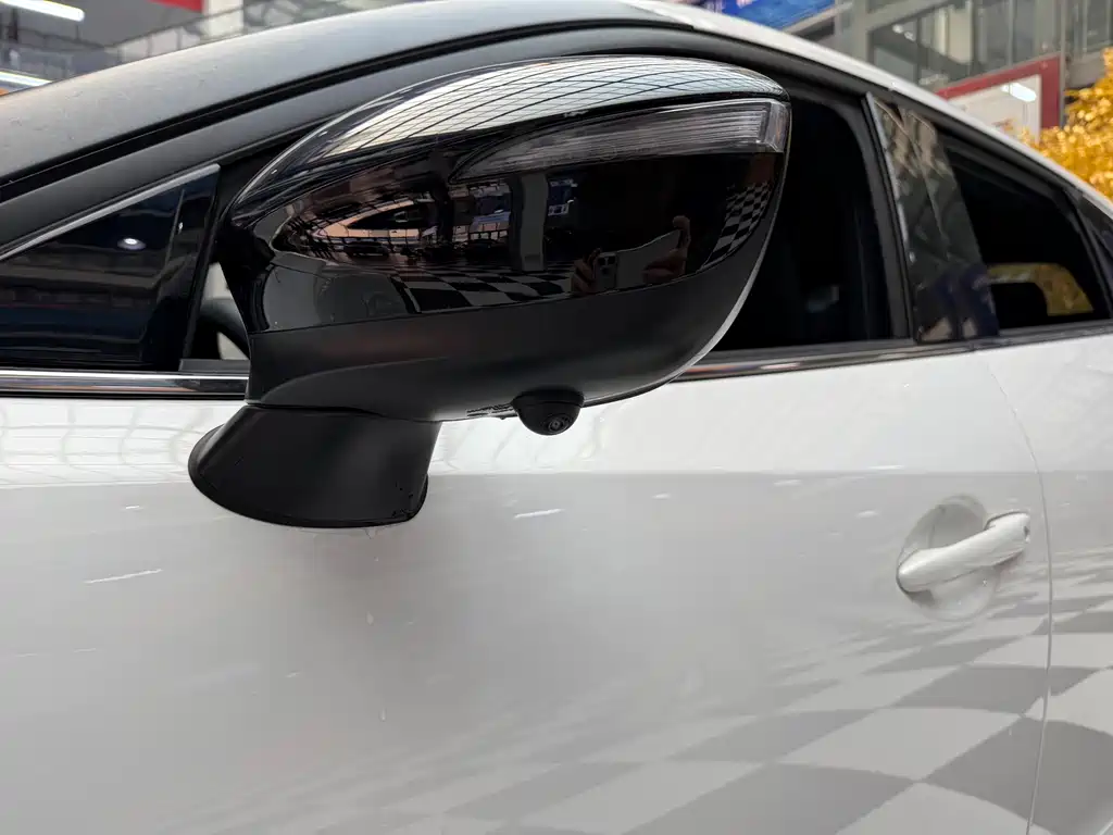 Mazda CX-4 2023 — фото 10