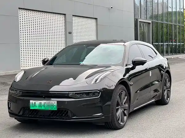 Zeekr 001 2023
