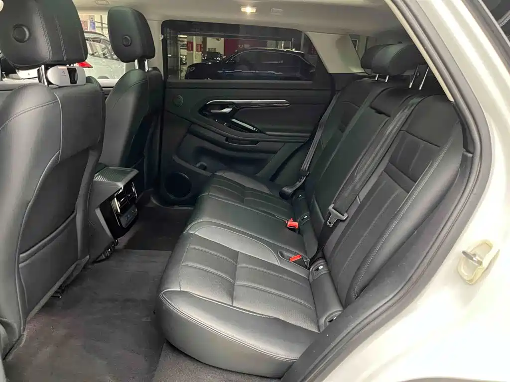 Land Rover Range Rover Evoque 2022 — фото 15
