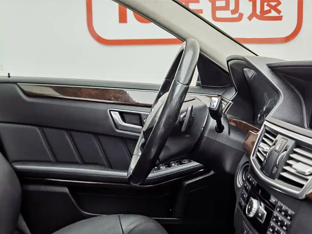 Mercedes-Benz E-Class 2013 — фото 22