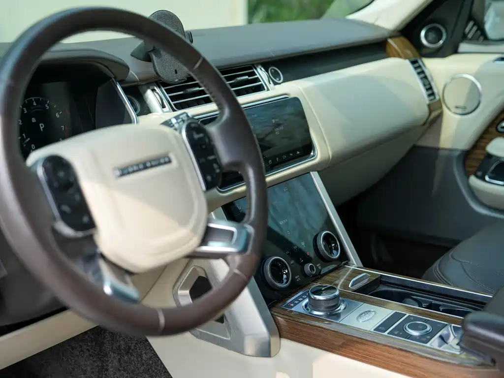Land Rover Range Rover 2018 — фото 19