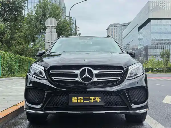 Mercedes-Benz GLE 2016