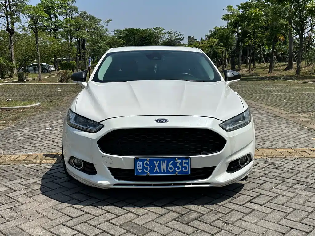 Ford Mondeo 2013 — фото 2