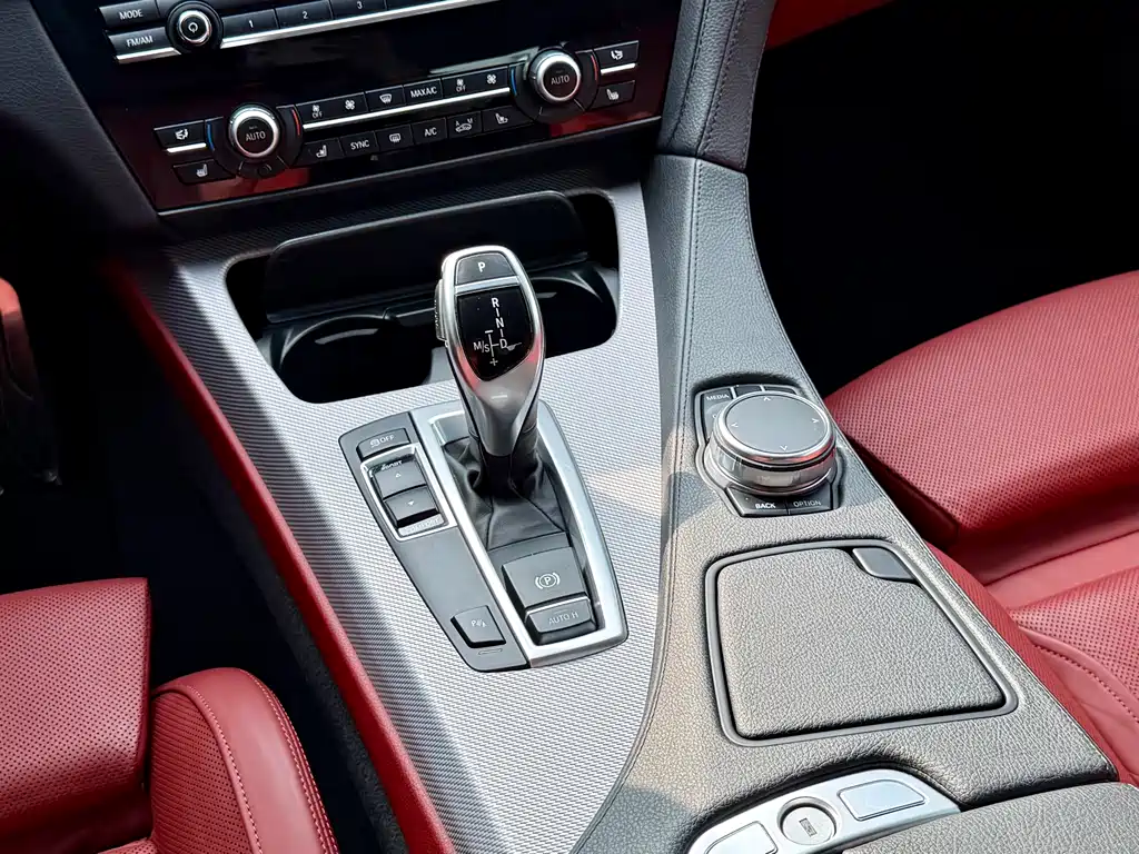 BMW 6 Series 2016 — фото 13