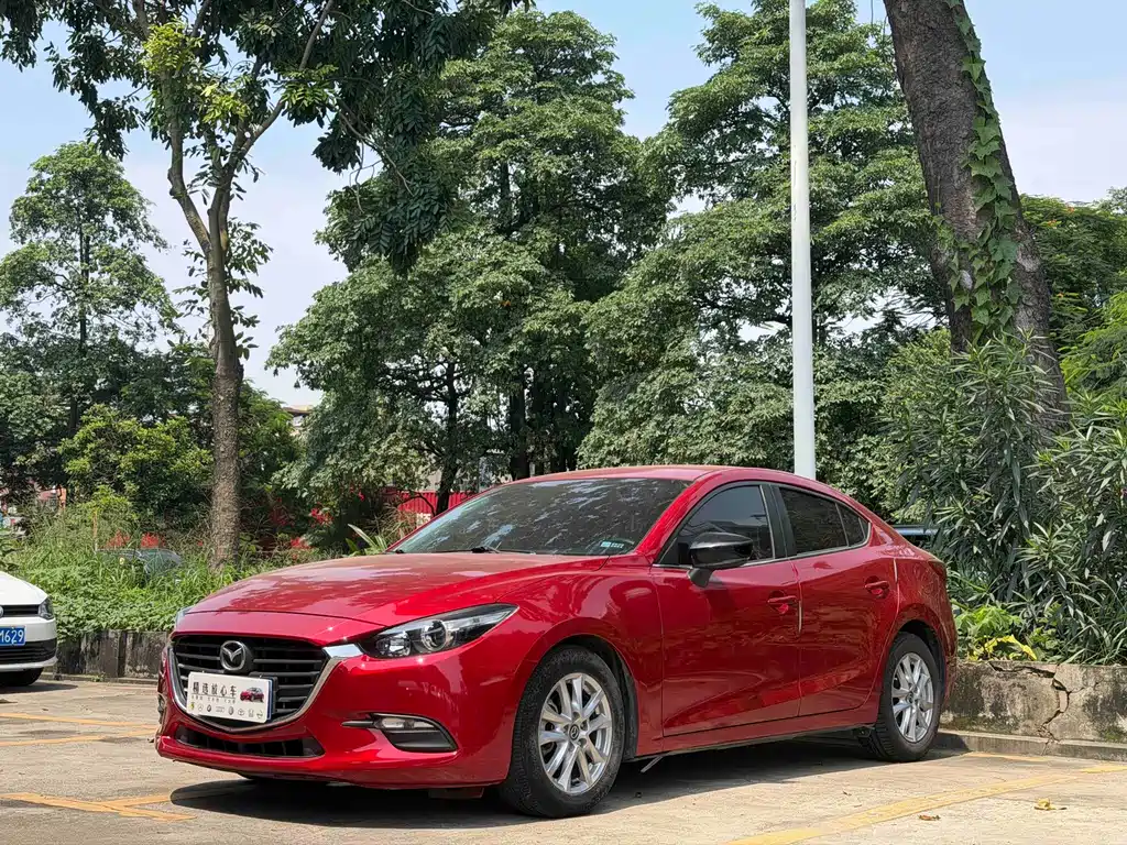 Mazda 3 Axela 2018 — фото 1