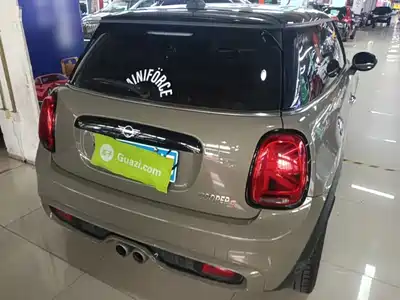 MINI MINI 2019