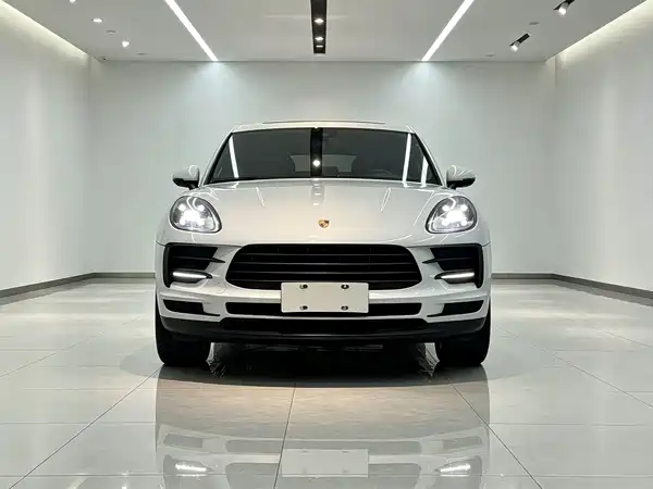 Porsche Macan 2021