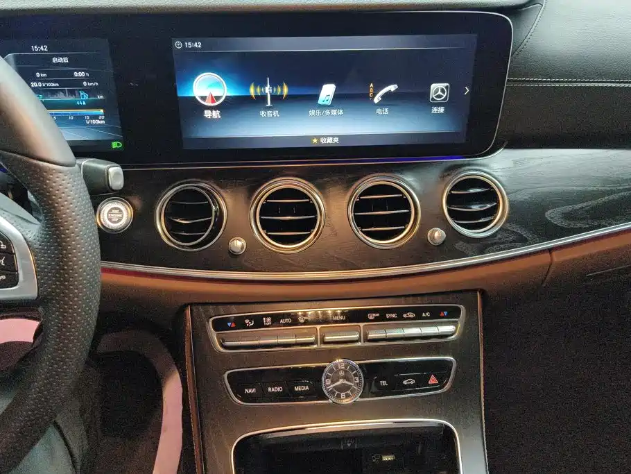 Mercedes-Benz E-Class 2018 — фото 13