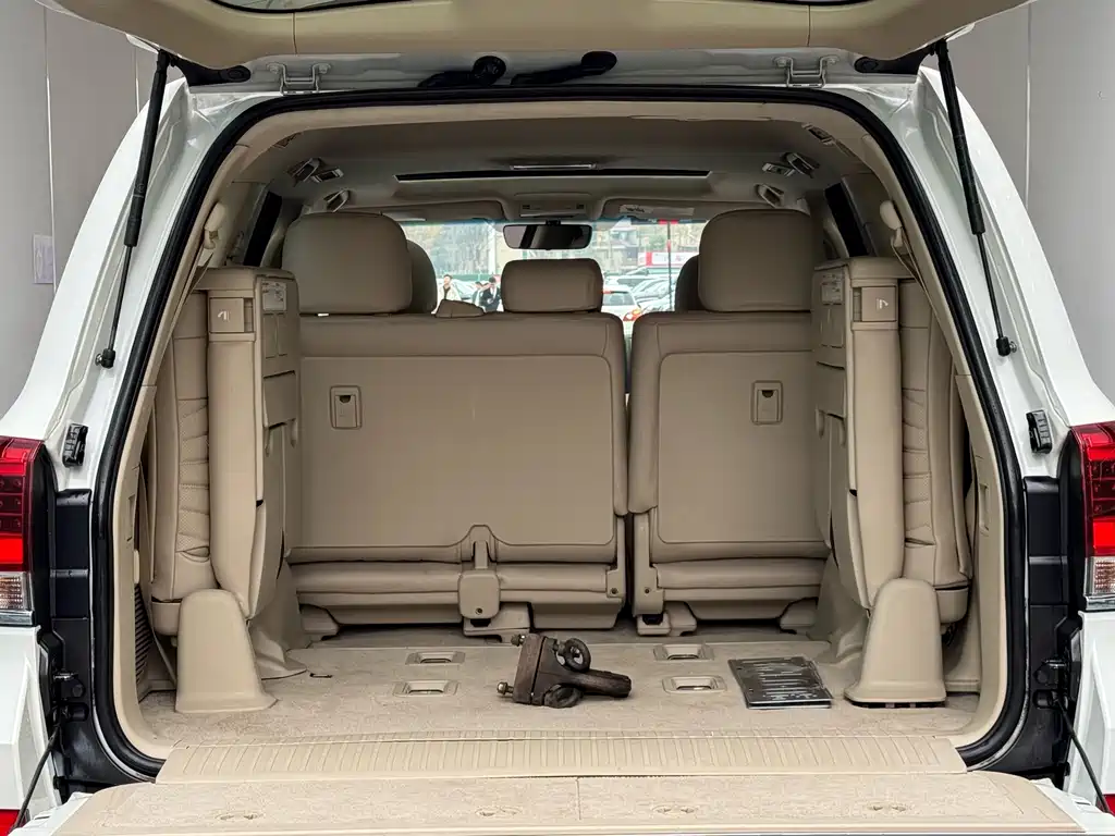 Toyota Land Cruiser 2019 — фото 7