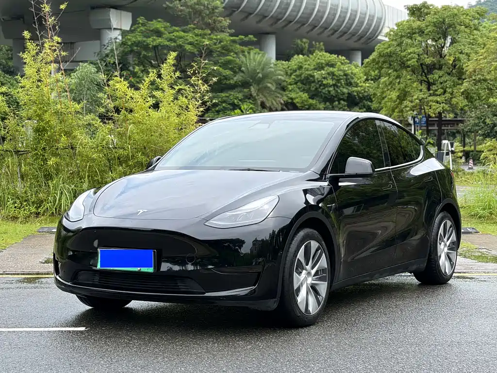 Tesla Model Y 2022 — фото 1