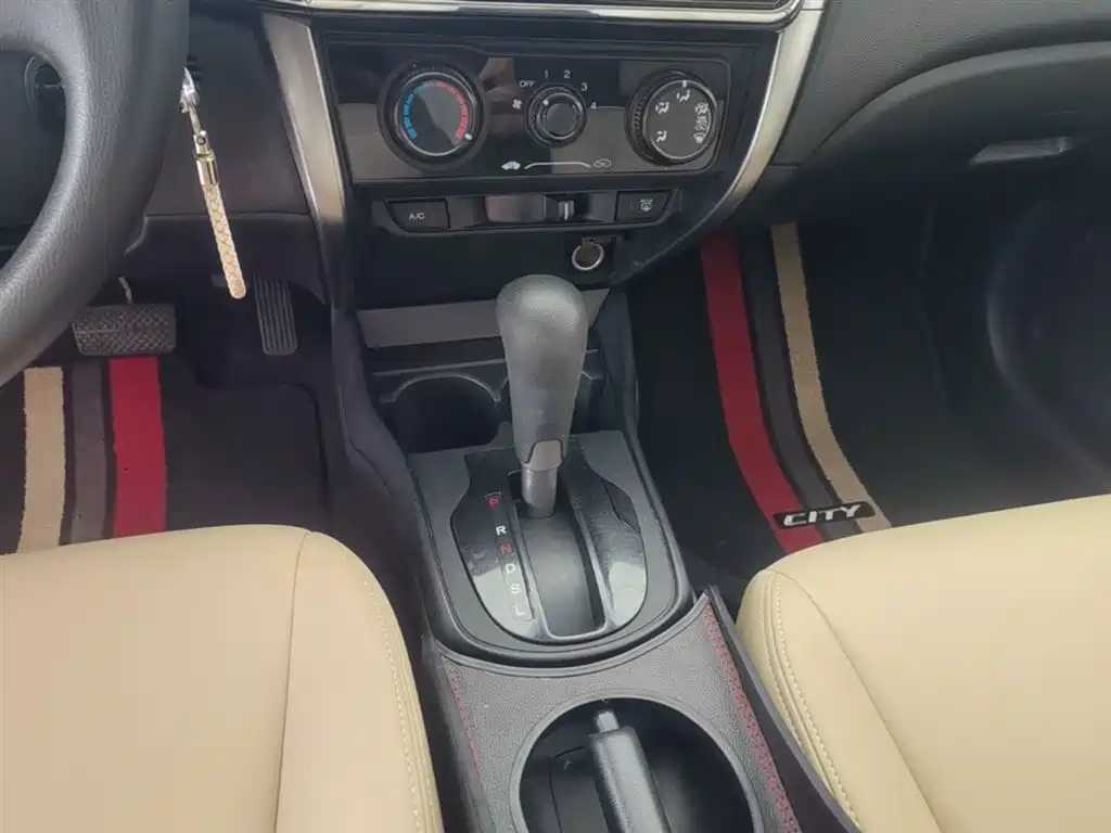 Honda City 2017 — фото 14