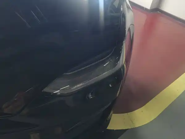 Tesla Model X 2024
