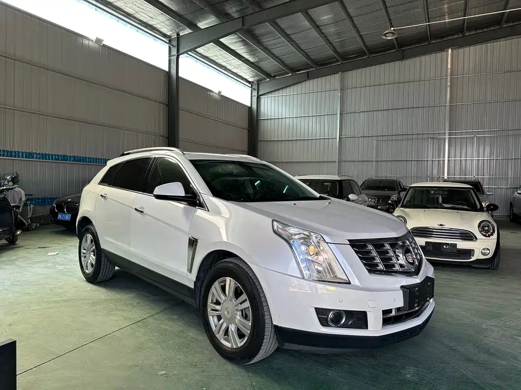 Cadillac SRX 2016 — фото 3