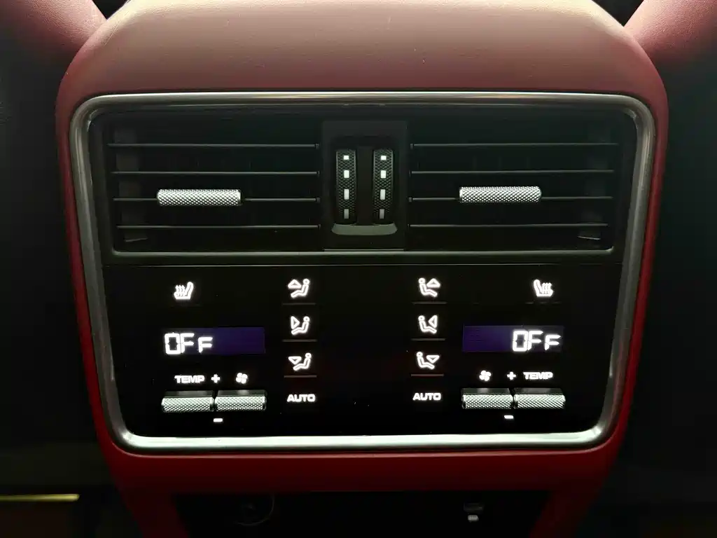 Porsche Cayenne 2023 — фото 10