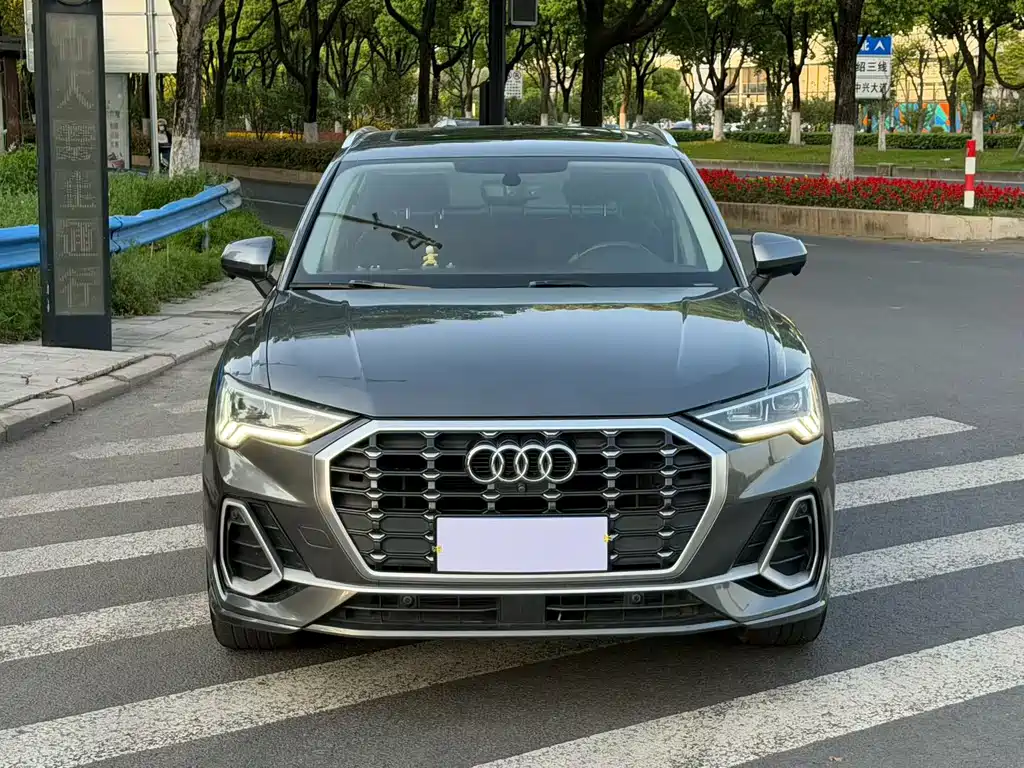 Audi Q3 2022 — фото 3